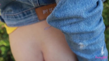 Piknikezés közben beráncigált a nőm a bokrosba hogy megkúrjam a tocsogós pinácskáját Thumb